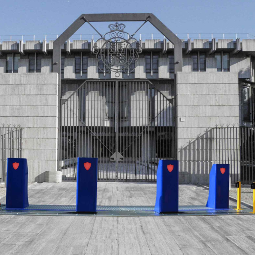 Metis K-4 Surface Mount Bollards